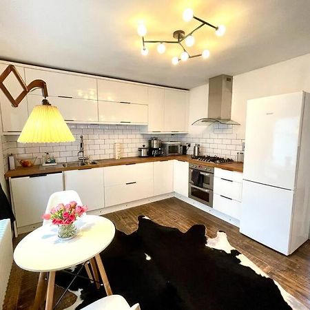 Gorgeous 2 Bedroom Apartment Edge Of Cabot Circus บริสตอล ภายนอก รูปภาพ