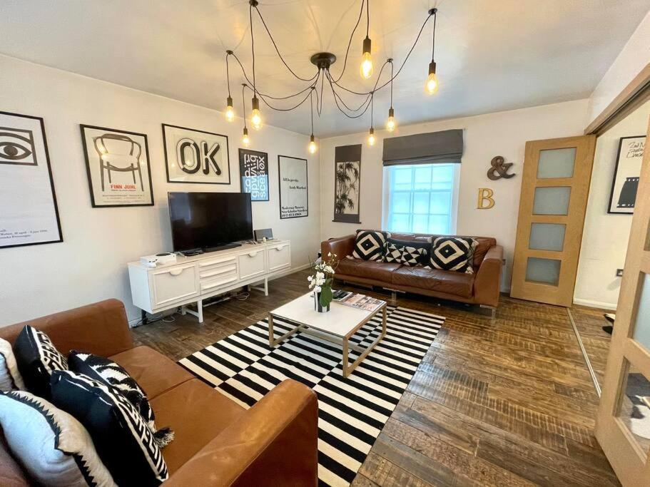 Gorgeous 2 Bedroom Apartment Edge Of Cabot Circus บริสตอล ภายนอก รูปภาพ