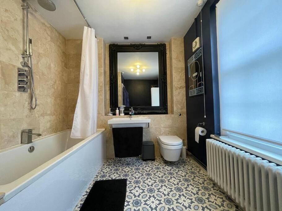Gorgeous 2 Bedroom Apartment Edge Of Cabot Circus บริสตอล ภายนอก รูปภาพ