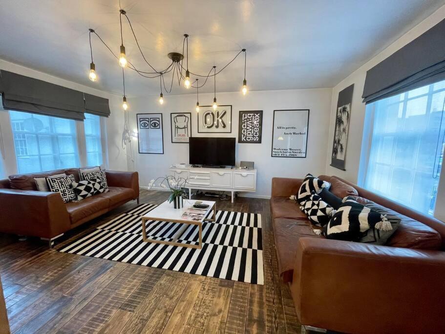 Gorgeous 2 Bedroom Apartment Edge Of Cabot Circus บริสตอล ภายนอก รูปภาพ